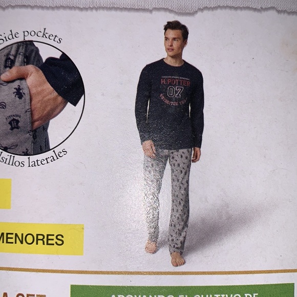 🧹HARRY POTTER MEN’S PAJAMA SET 🧹 - Picture 3 of 8